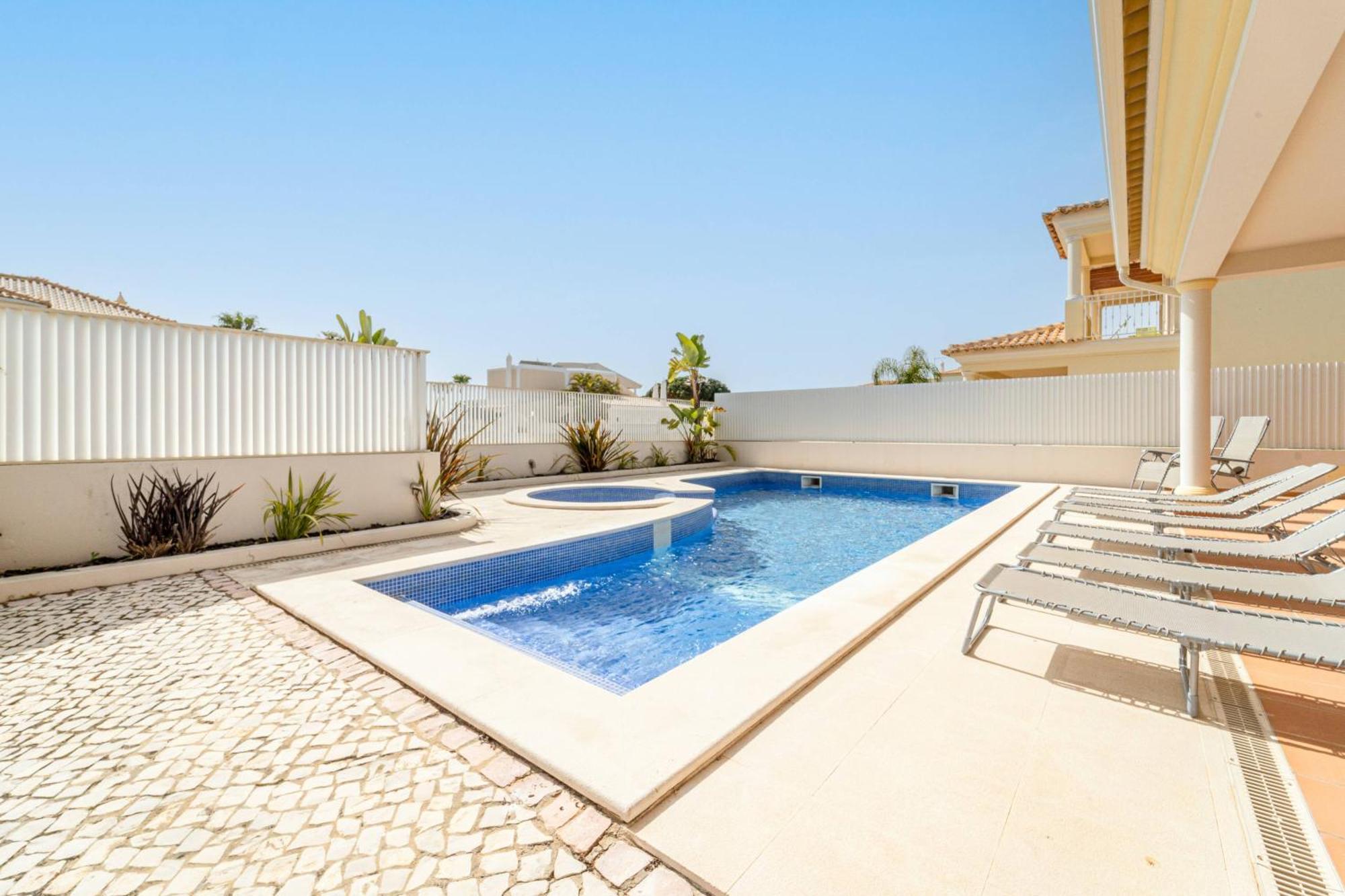 Villa Ribeiro By Hellovacations Albufeira Kültér fotó